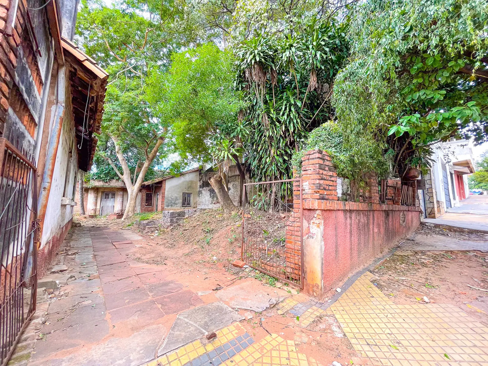 Featured image 4
